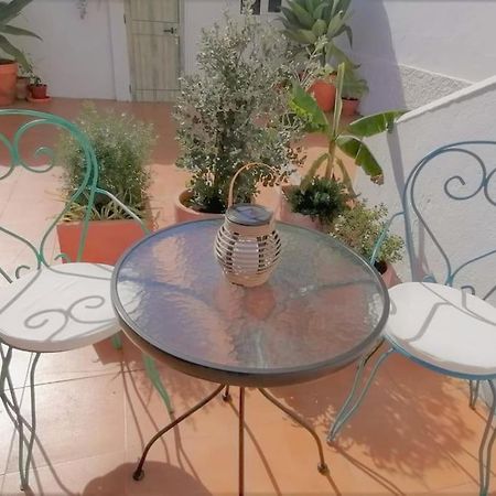 Cozy Apartment With Private Courtyard Barcarena Luaran gambar