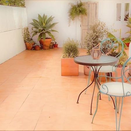 Cozy Apartment With Private Courtyard Barcarena Luaran gambar