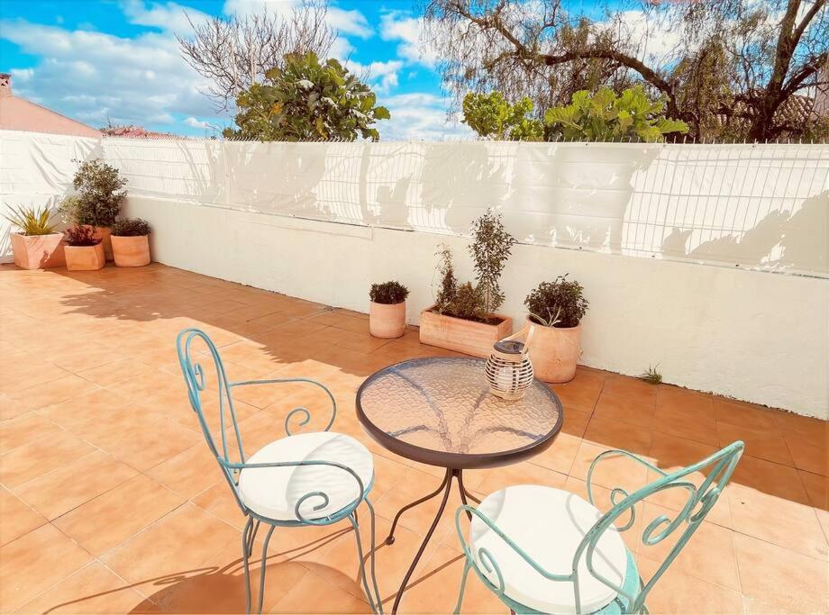 Cozy Apartment With Private Courtyard Barcarena Luaran gambar