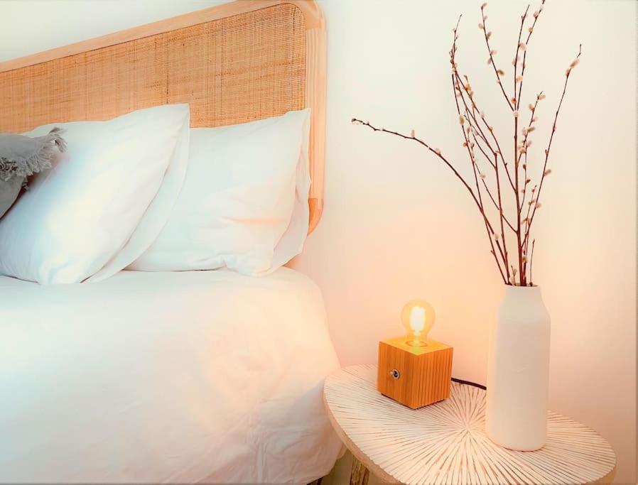 Cozy Apartment With Private Courtyard Barcarena Luaran gambar