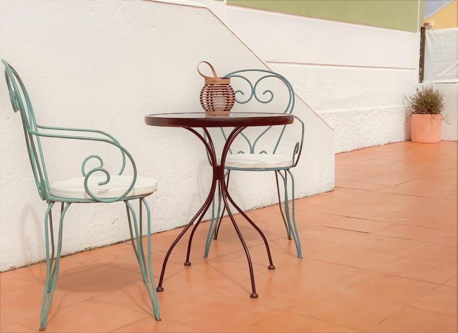 Cozy Apartment With Private Courtyard Barcarena Luaran gambar