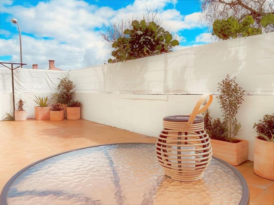 Cozy Apartment With Private Courtyard Barcarena Luaran gambar